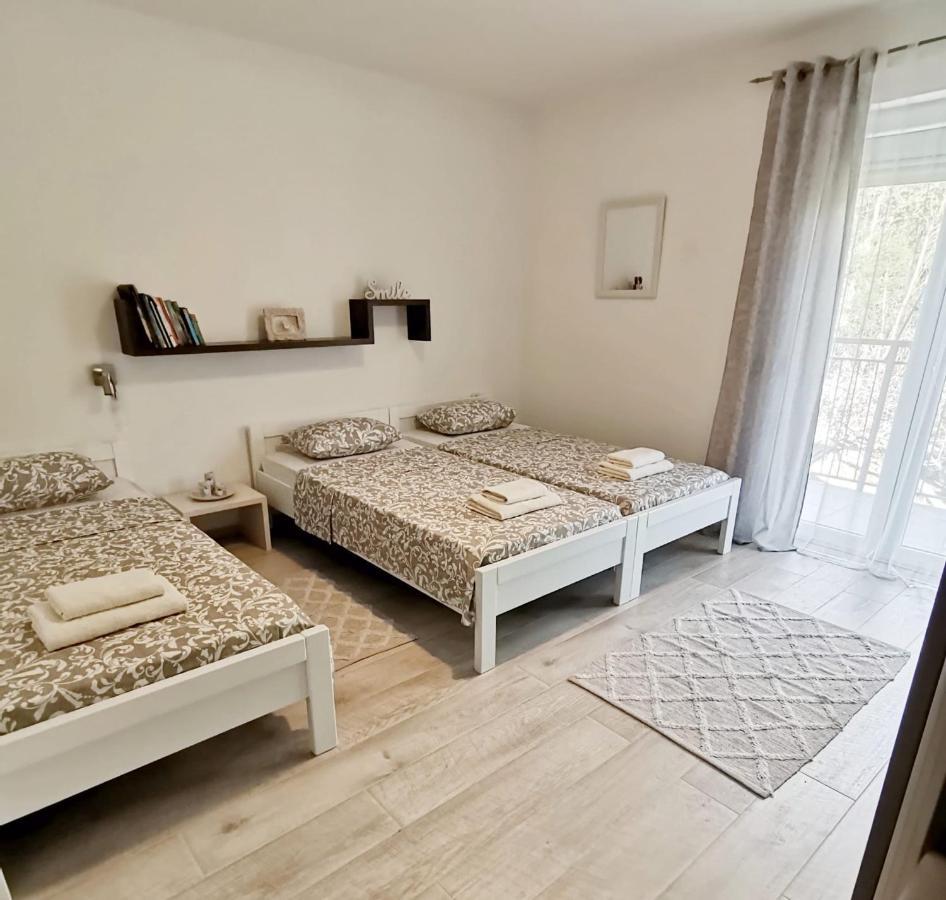 Apartman Pejic Podstrana Esterno foto