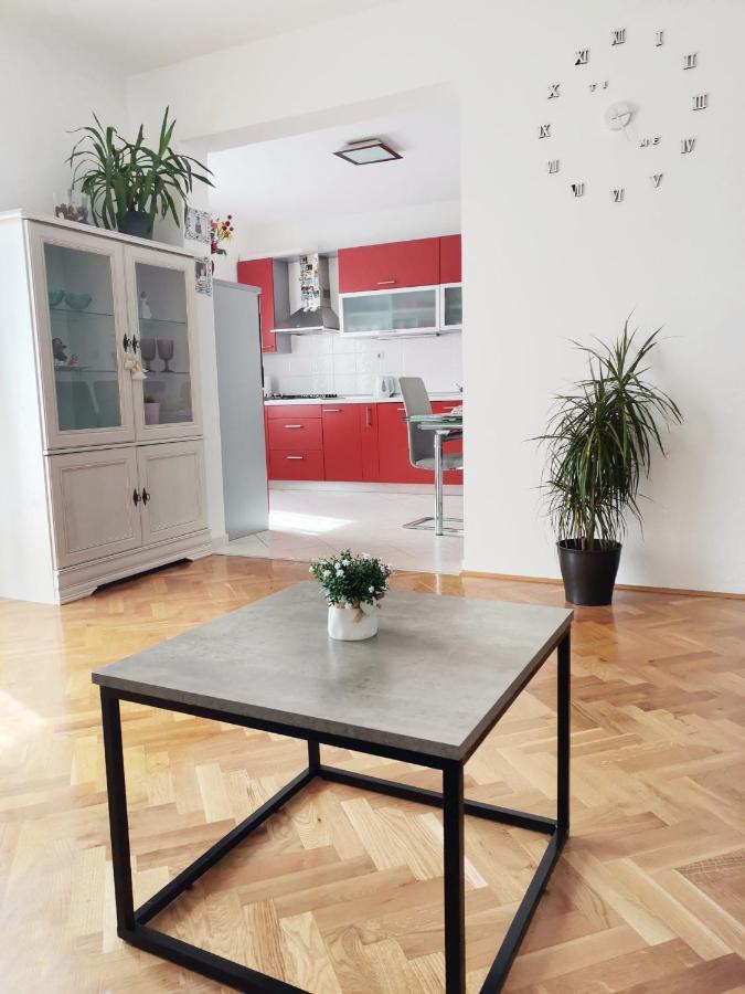 Apartman Pejic Podstrana Esterno foto
