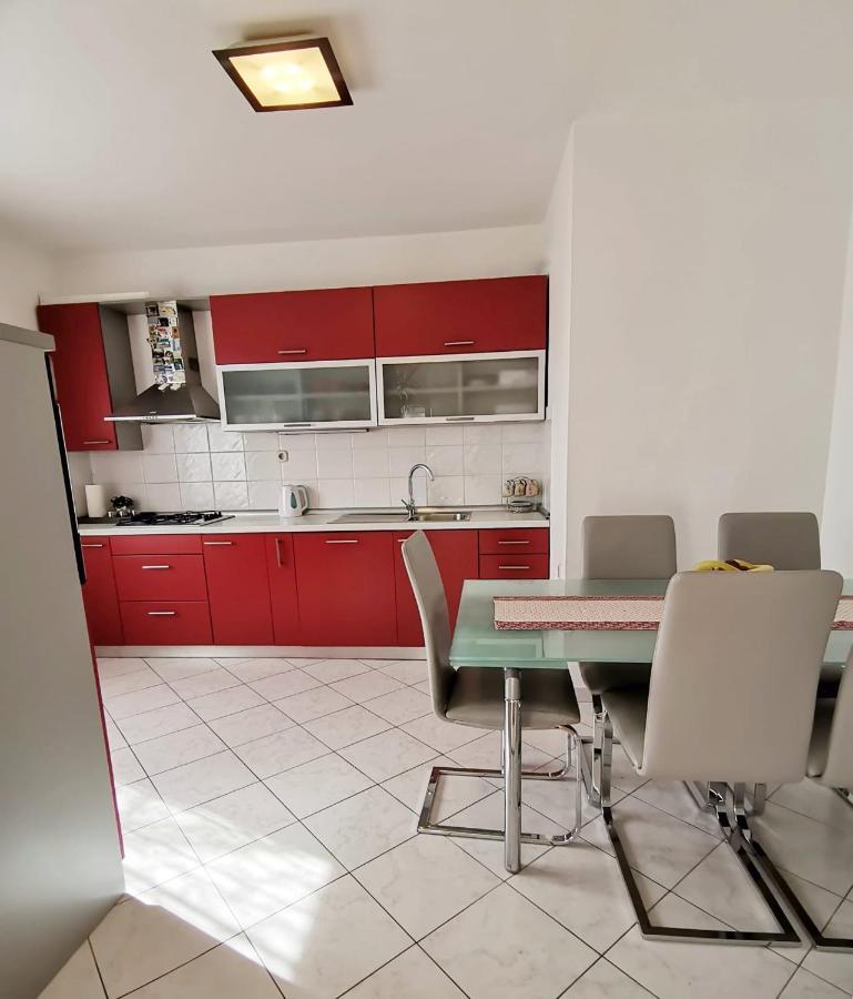 Apartman Pejic Podstrana Esterno foto