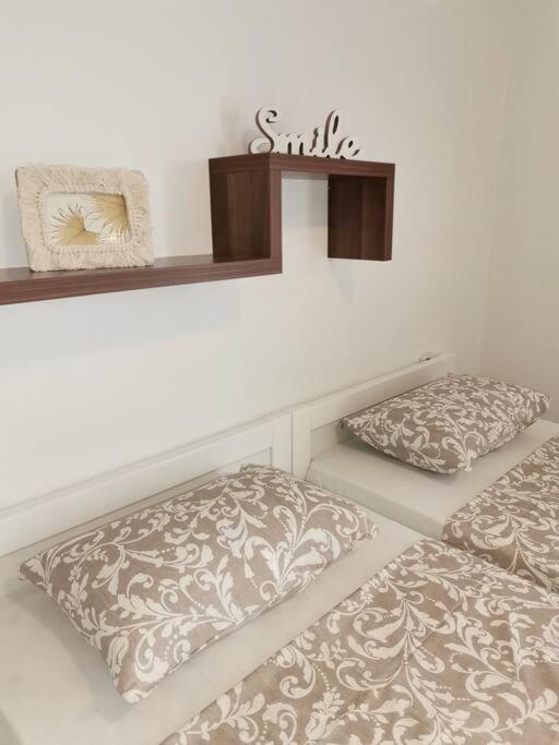Apartman Pejic Podstrana Esterno foto