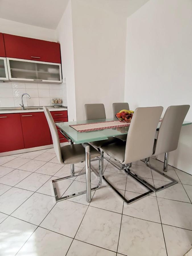 Apartman Pejic Podstrana Esterno foto